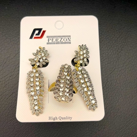 Set - Picture 1 of 3